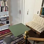 Deux Chambres En Plein Coeur De Montmartre, Paris