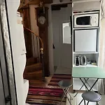 Deux Chambres En Plein Coeur De Montmartre, Paris