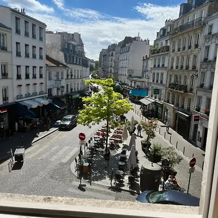 Alloggio in famiglia Deux En Plein Coeur De Montmartre,